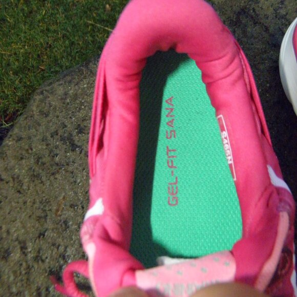 Asics gel fit sana, lightweight, pink, size 8 in almost like new cond. - Picture 9 of 14